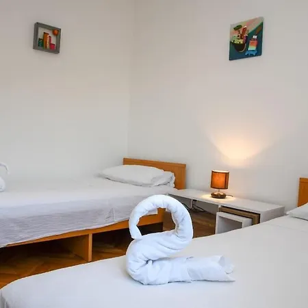 Goli Apartment