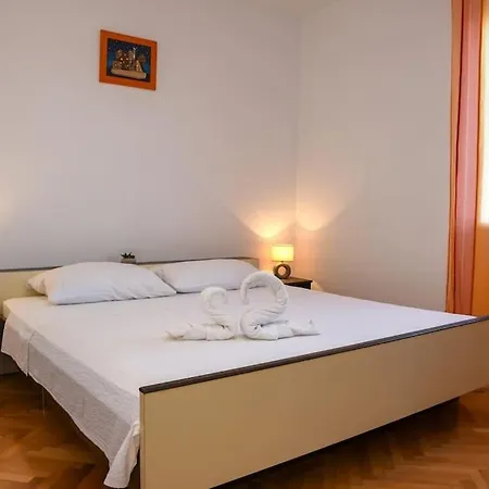 Goli Apartment