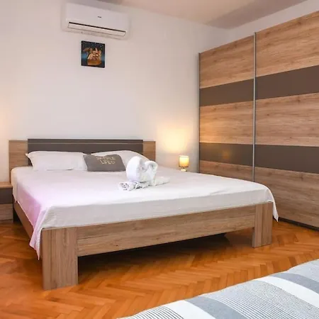 Apartment Goli *