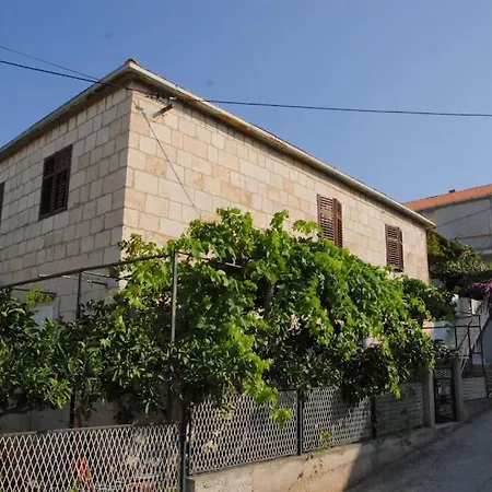 Goli Apartment
