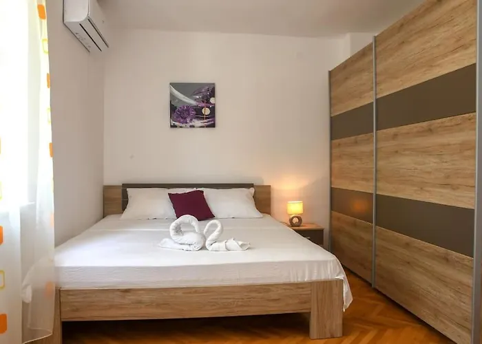 Goli דירה Komiža